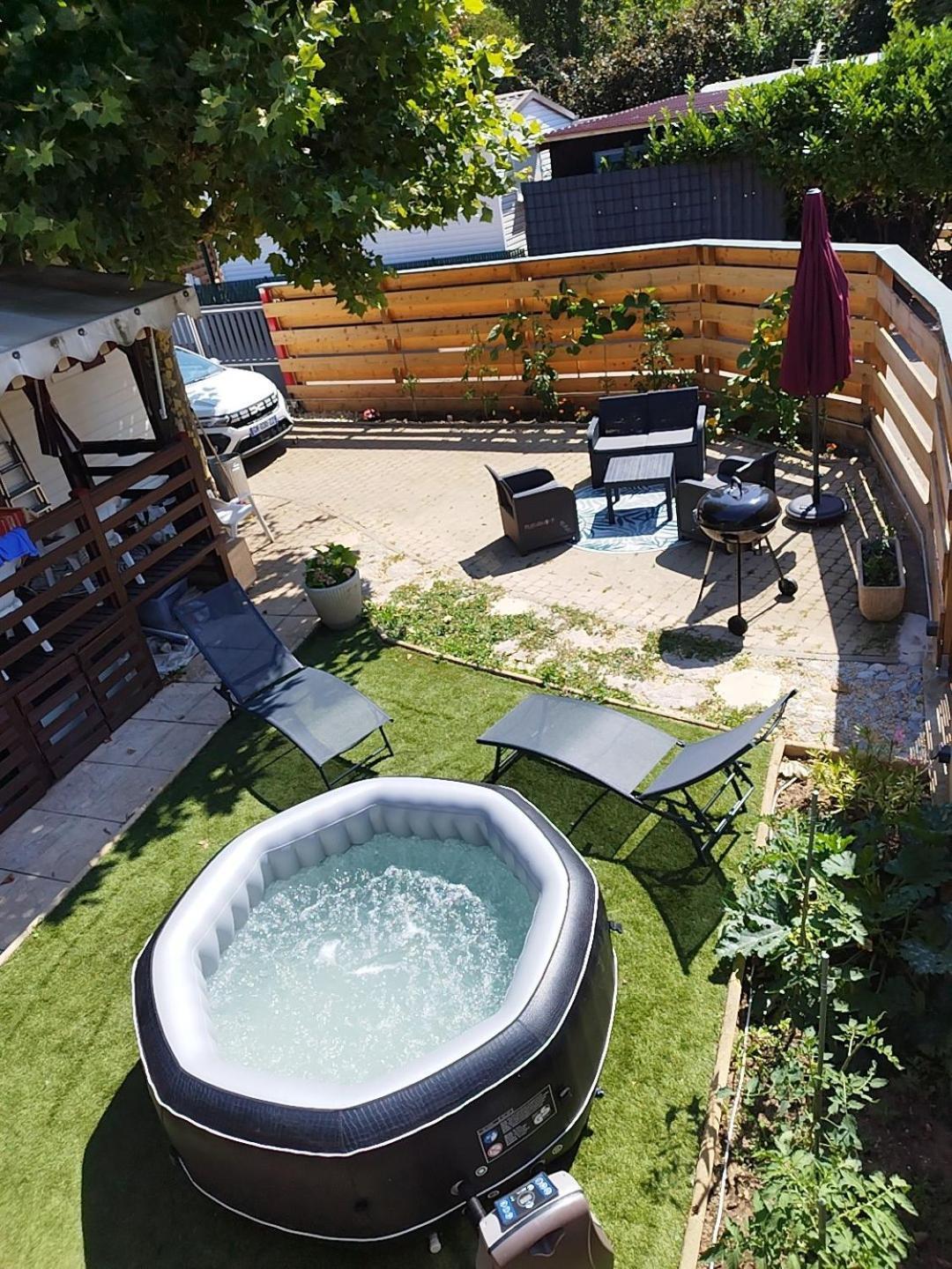 马西约 Havre De Paix Bord De Saone Avec Jacuzzi酒店 外观 照片